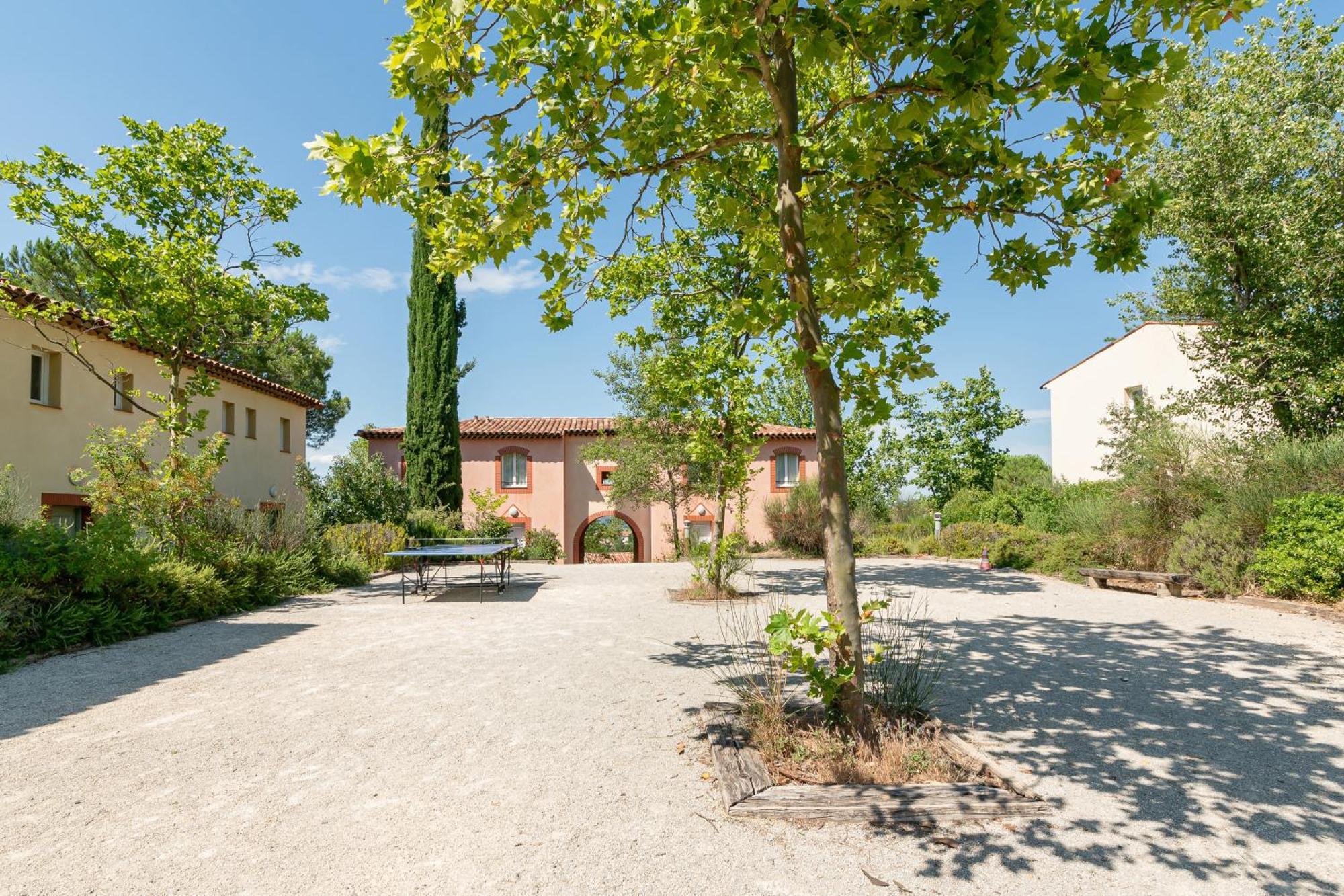 Village Pierre & Vacances Le Rouret Grospierres Eksteriør billede