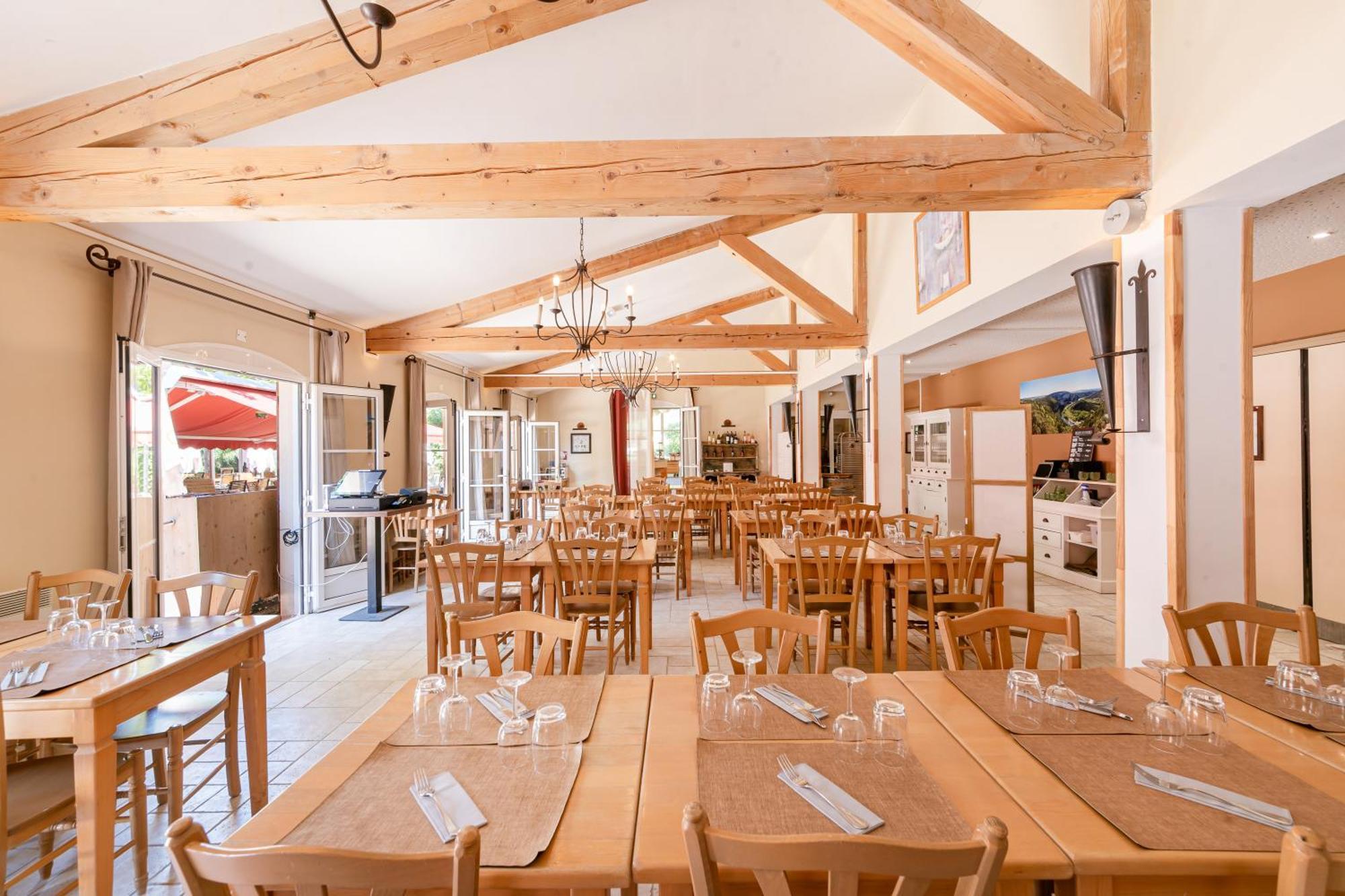 Village Pierre & Vacances Le Rouret Grospierres Eksteriør billede